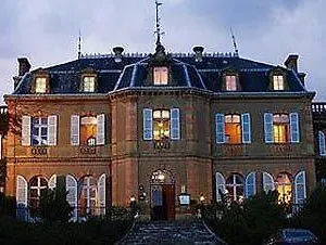 https://relais-du-silence-chateau-larroque.midi-pyreneeshotels.com